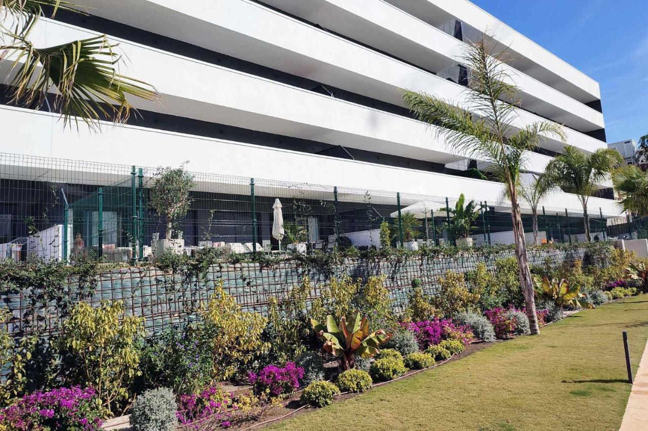 Wellingtonia Apartment Estepona Bagian luar foto